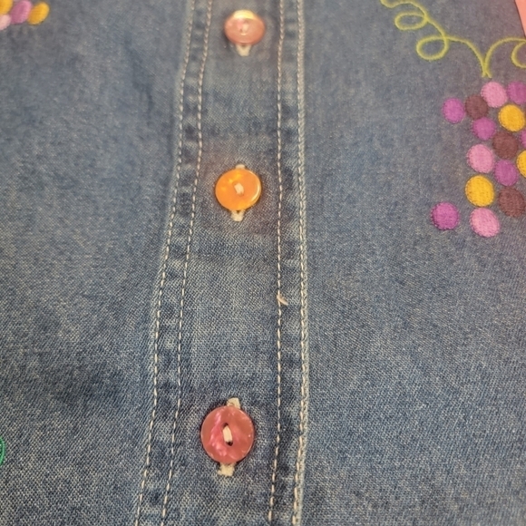 Silver thread XL Long sleeve button down denim looking top - Picture 14 of 16